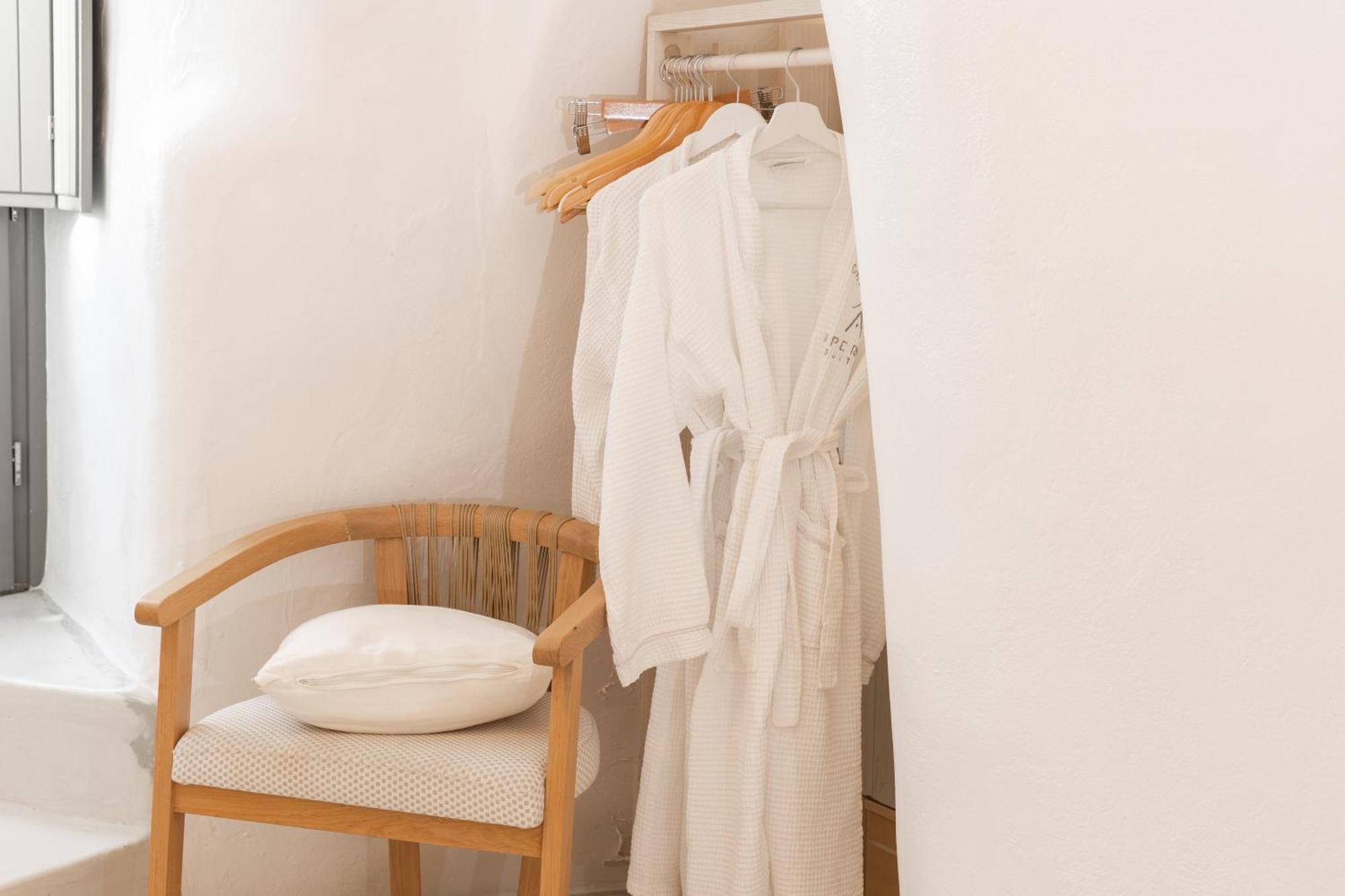 ホテル アペルト スイーツ 大人専用 サントリーニ エクステリア 写真